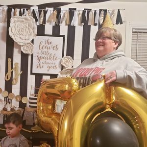 Meet your Posher, Julie